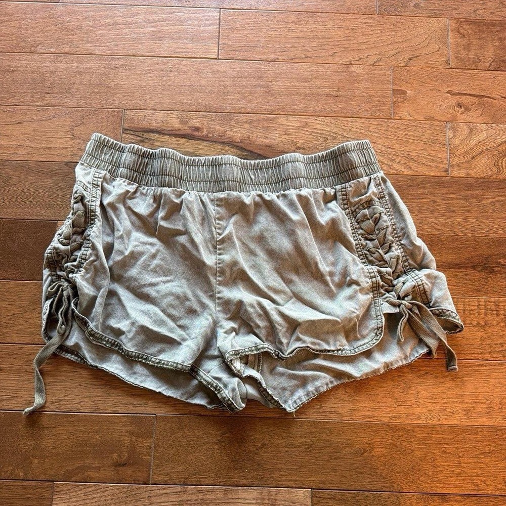 Express High Rise Medium Side Lace Gray Shorts